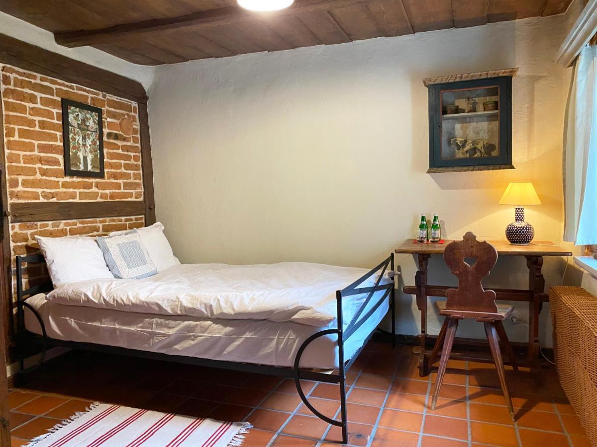 Dom Tkacza Apartment Pieszyce ภายนอก รูปภาพ
